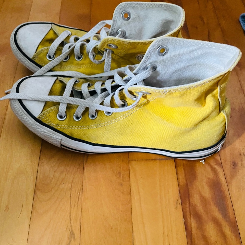 yellow converse